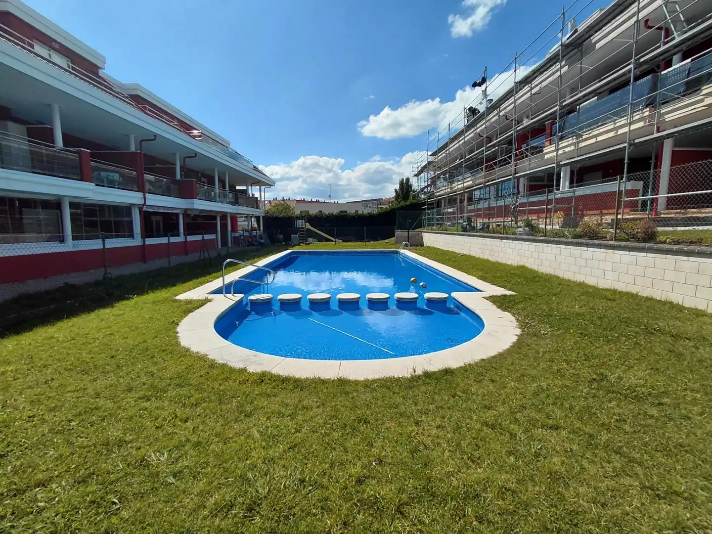 Piscina de Piso en venta en Vilagarcía de Arousa con Calefacción, Jardín privado y Terraza