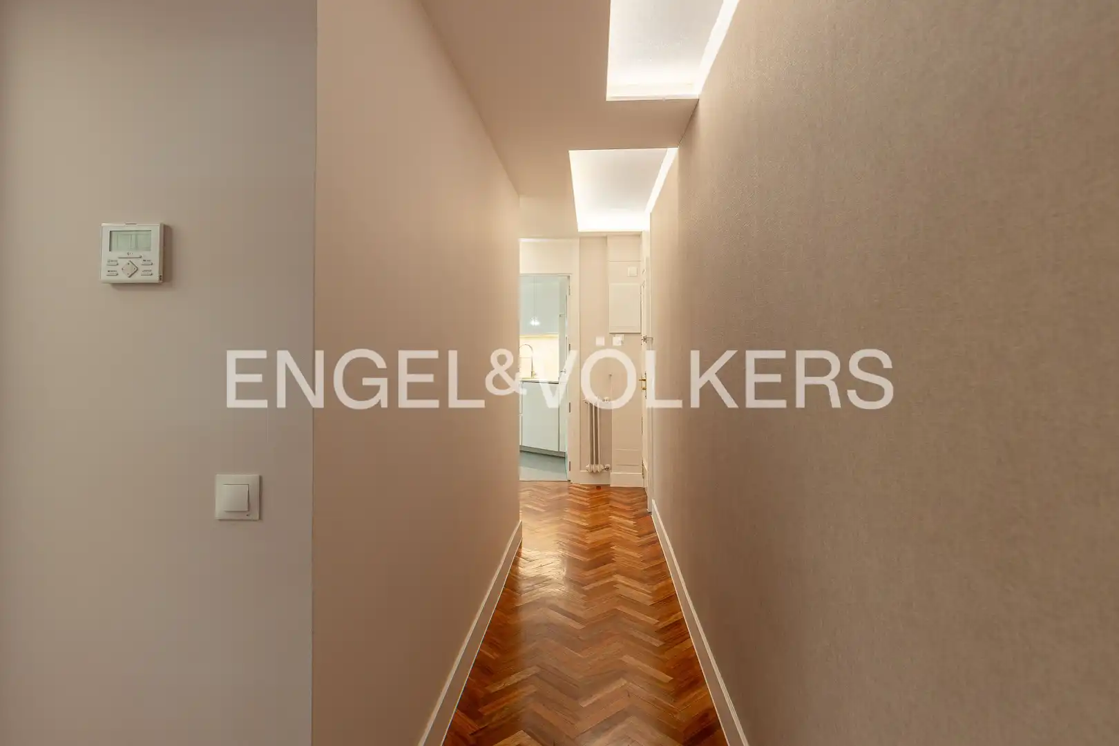 Wohnung zum Verkauf in Madrid mit Klimaanlage, Heizung und Parkett