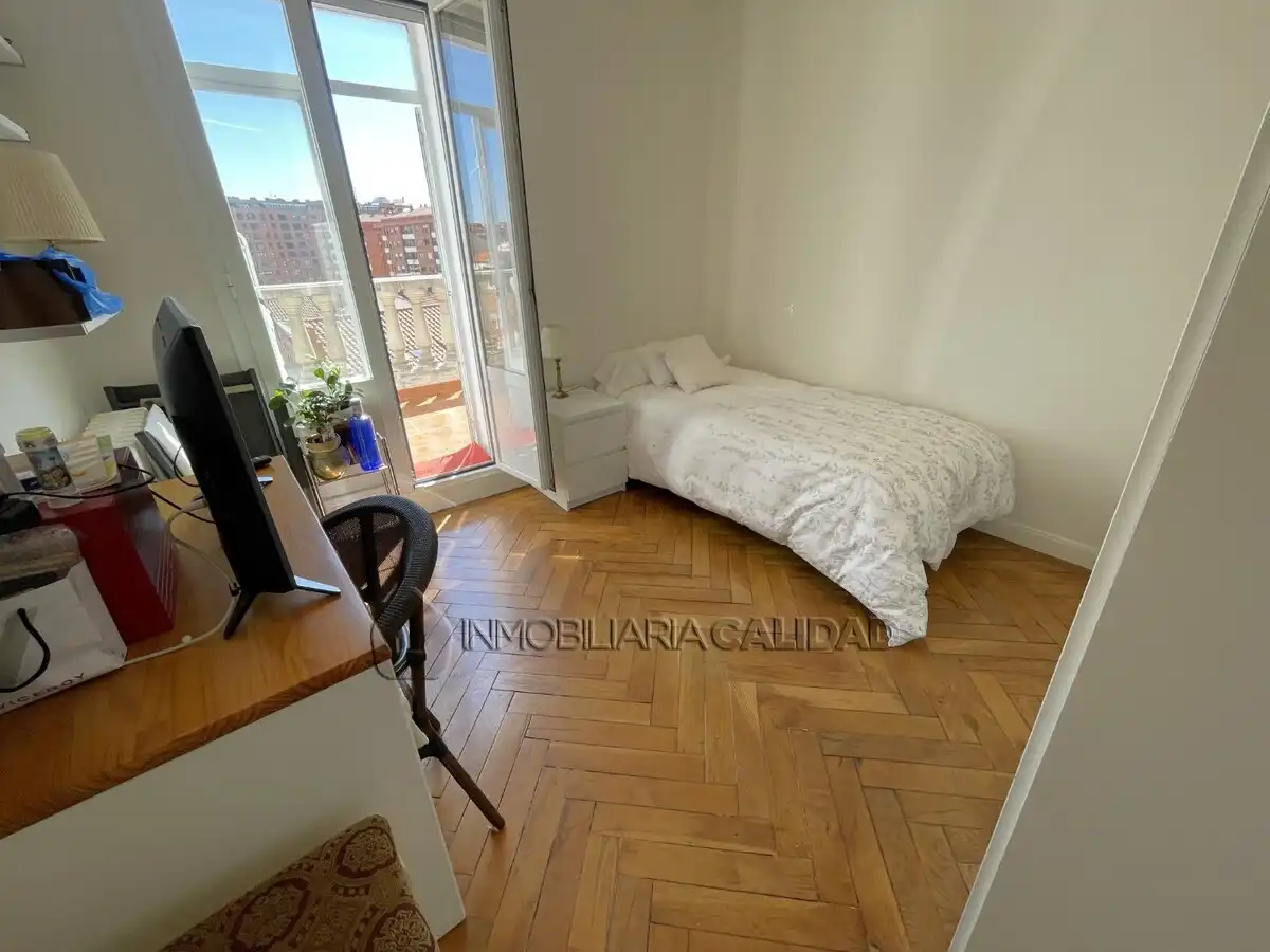 Bedroom of Flat for rent in Burgos  with Heating and Furnished