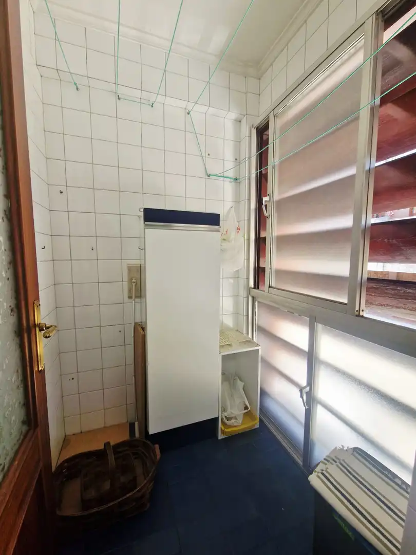 Bany de Pis en venda en Avilés amb Calefacció, Jardí privat i Parquet