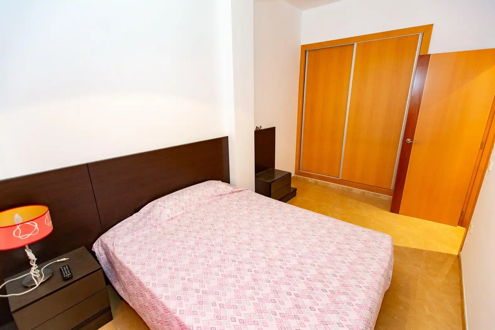 Schlafzimmer von Erdgeschoss zum Verkauf in Alcanar mit Terrasse