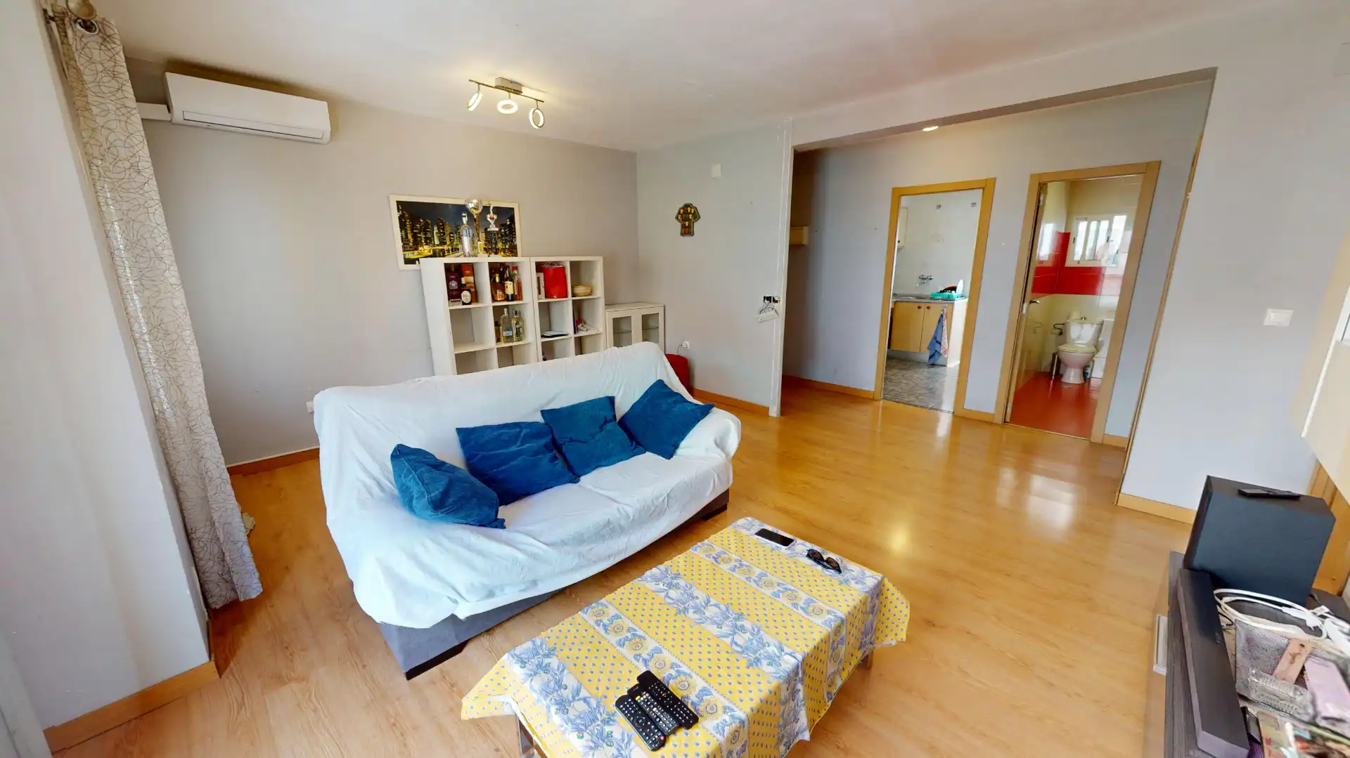 Sala d'estar de Pis en venda en Alicante / Alacant amb Aire condicionat, Terrassa i Balcó