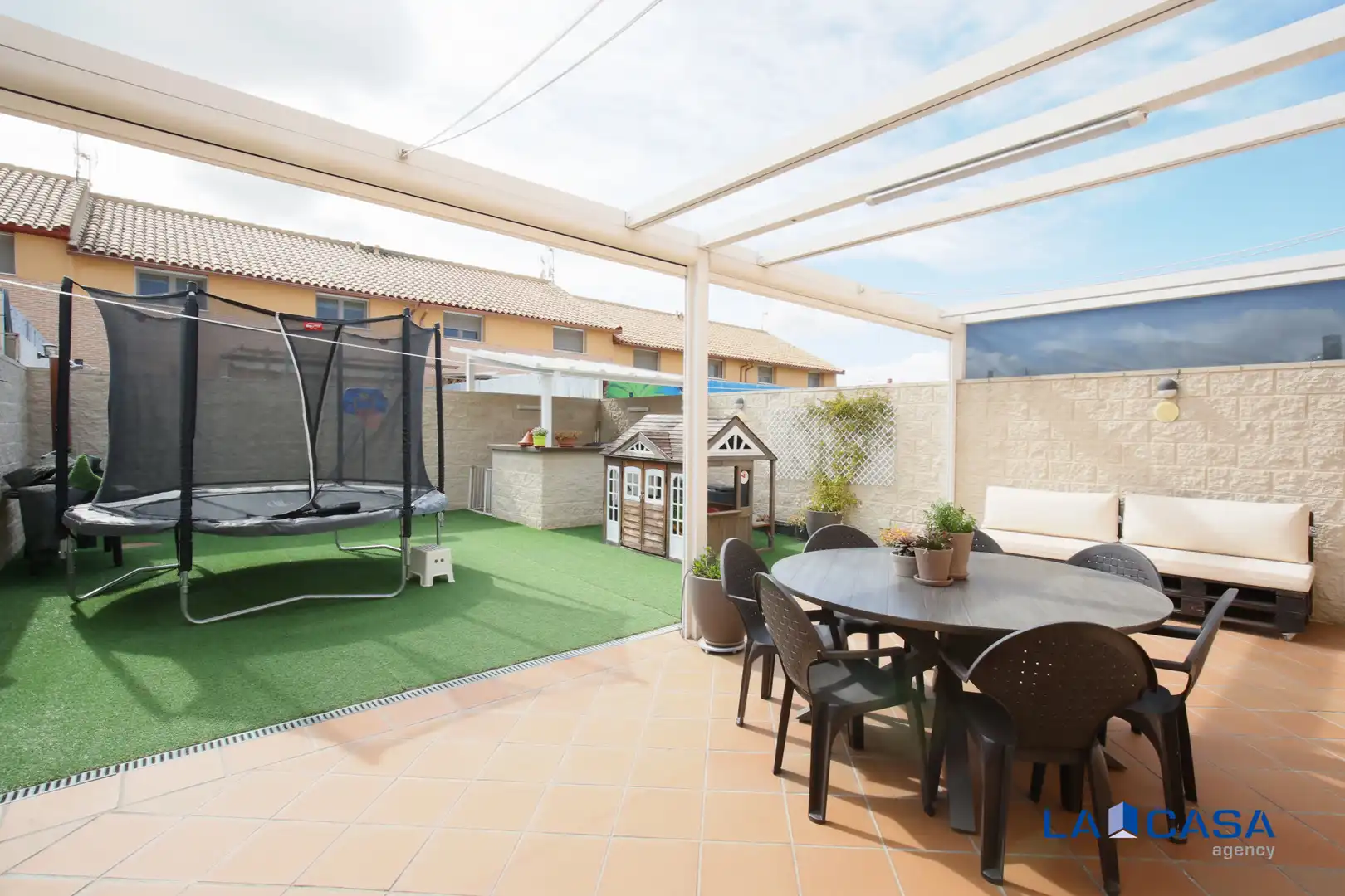 Terraza de Casa adosada en venta en Carranque con Aire acondicionado