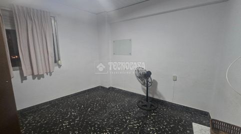 Foto 3 de Piso en venta en C/ de Pere Cabanes, Torrefiel, Valencia Capital
