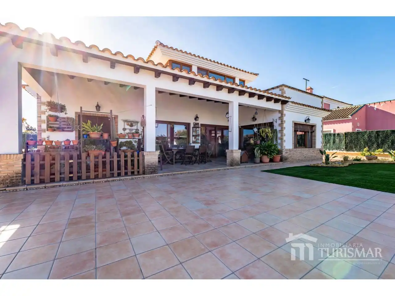 Casa con piscina en venta en Calle Baden-Powell 1, imagen 2