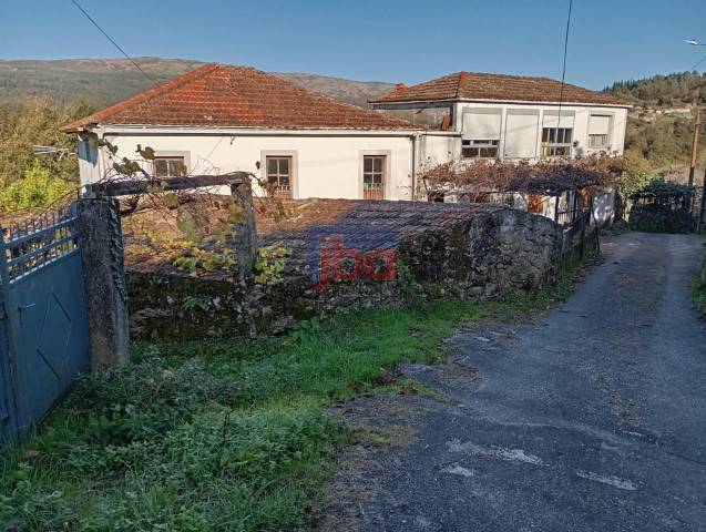 Casa-chalet en Venta en Lobeira