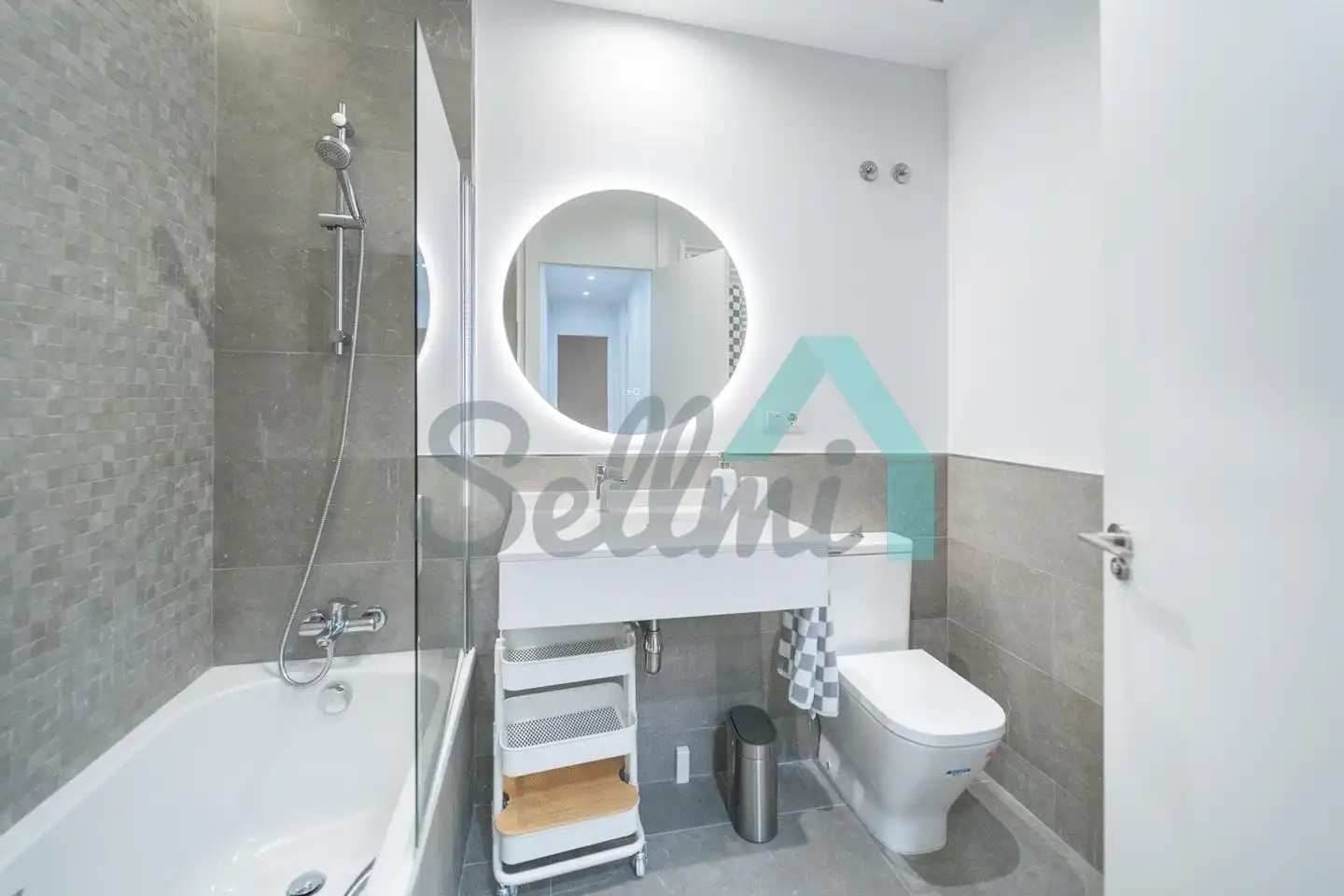 Wohnung zur Miete in Cervantes, Plaza de América