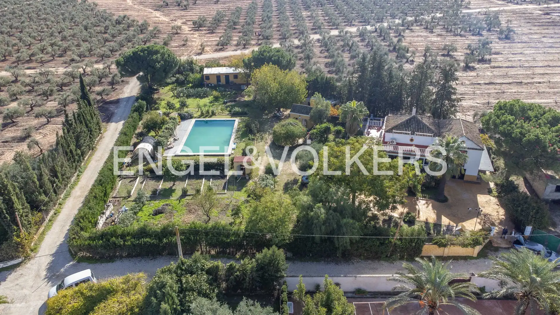 Houses for sale in Morón de la Frontera  with Air Conditioner, Heating and Private garden
