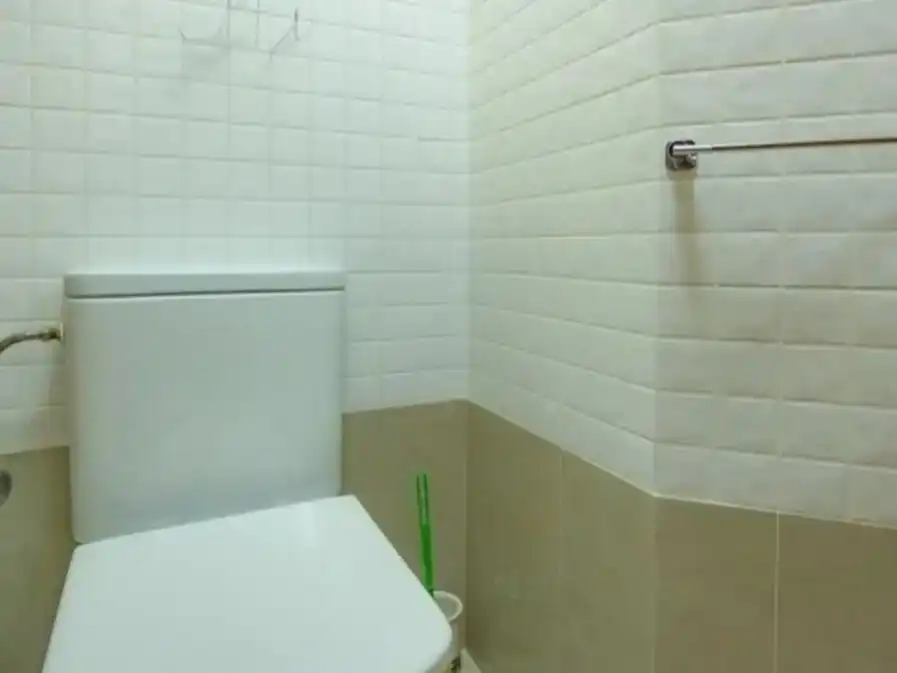 Baño de Piso de alquiler en Oliva pueblo
