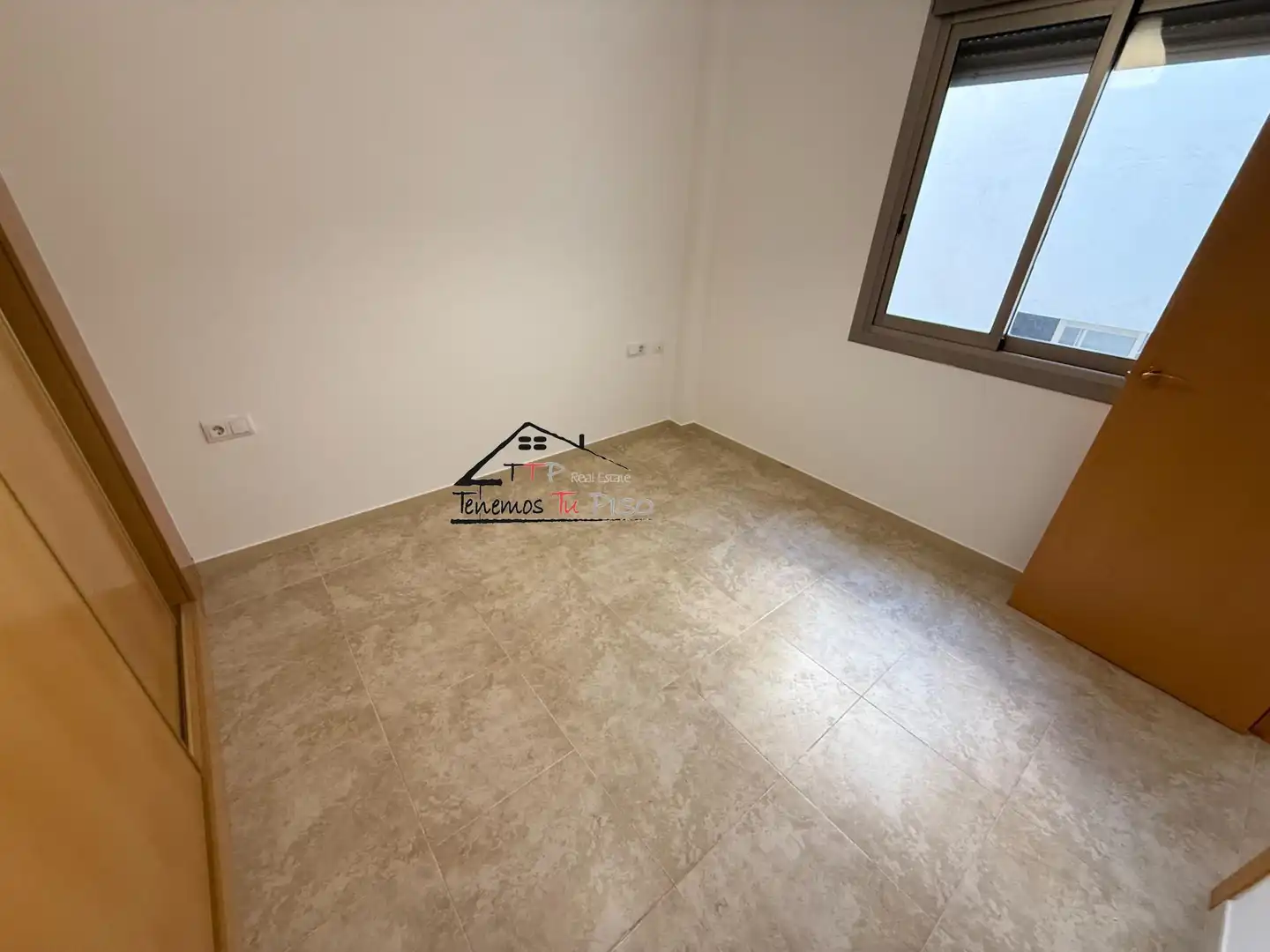 Dachboden zum Verkauf in Benicarló mit Klimaanlage, Terrasse und Balkon