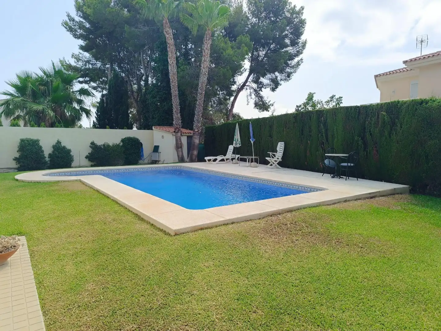 Piscina de Casa o xalet en venda en La Nucia amb Jardí privat i Piscina comunitària