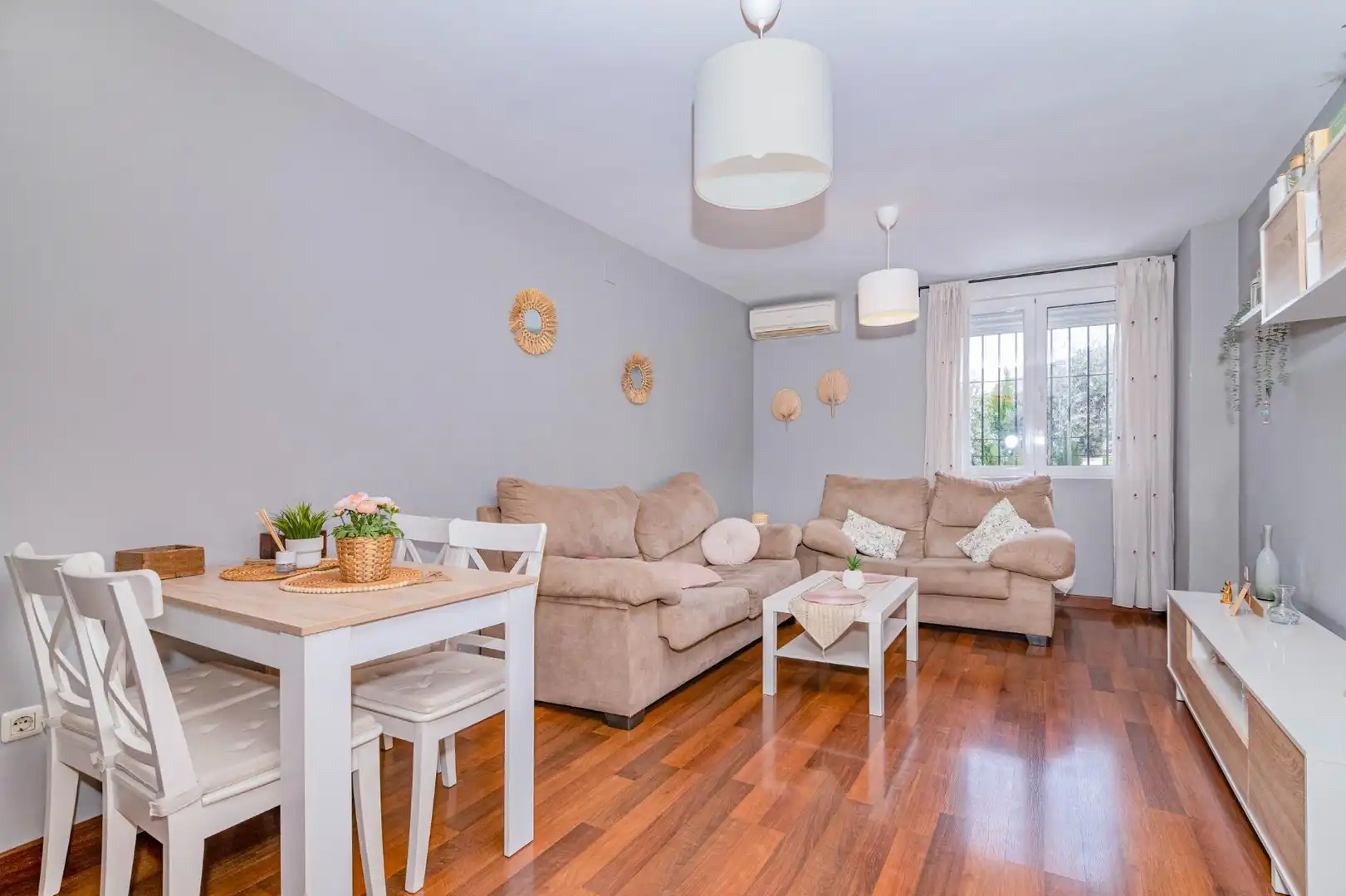 Sala de estar de Piso en venta en La Zubia con Aire acondicionado y Amueblado