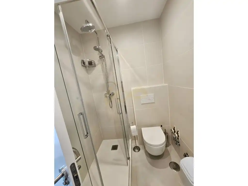Baño de Piso de alquiler en Madrid
