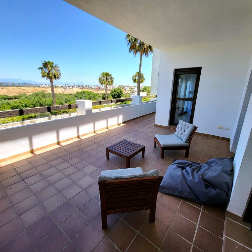 Terraza de Piso de alquiler en La Alcaidesa con Aire acondicionado, Calefacción y Jardín privado
