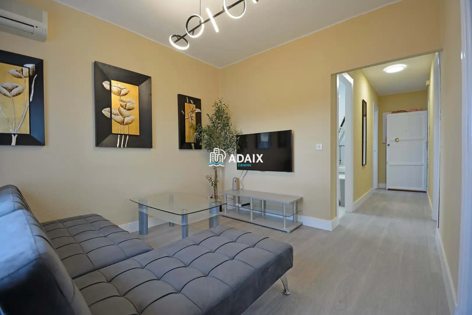 Sala d'estar de Pis en venda en Cáceres amb Aire condicionat i Moblat