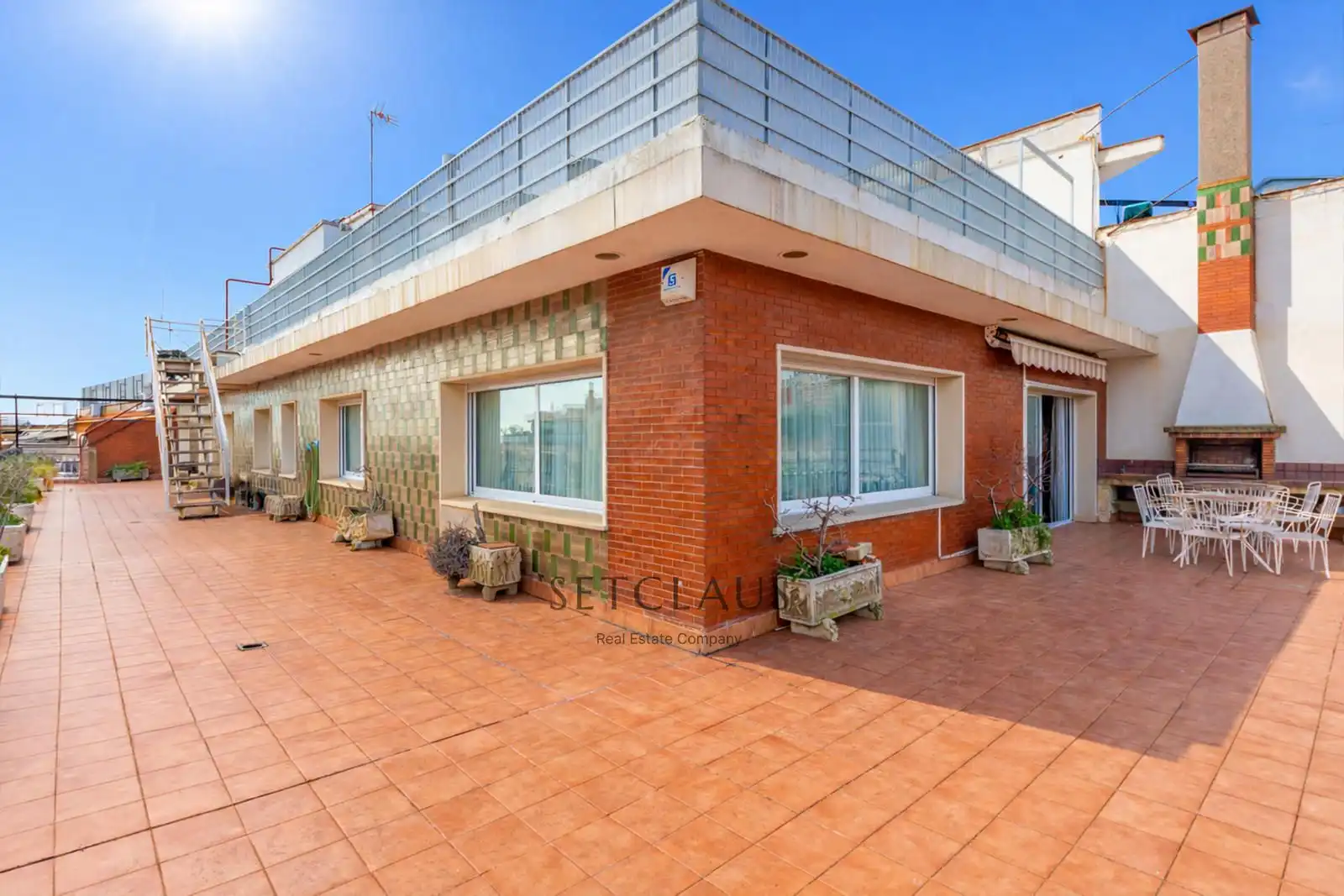 Außenansicht von Dachboden zum Verkauf in Badalona mit Heizung, Terrasse und Alarm