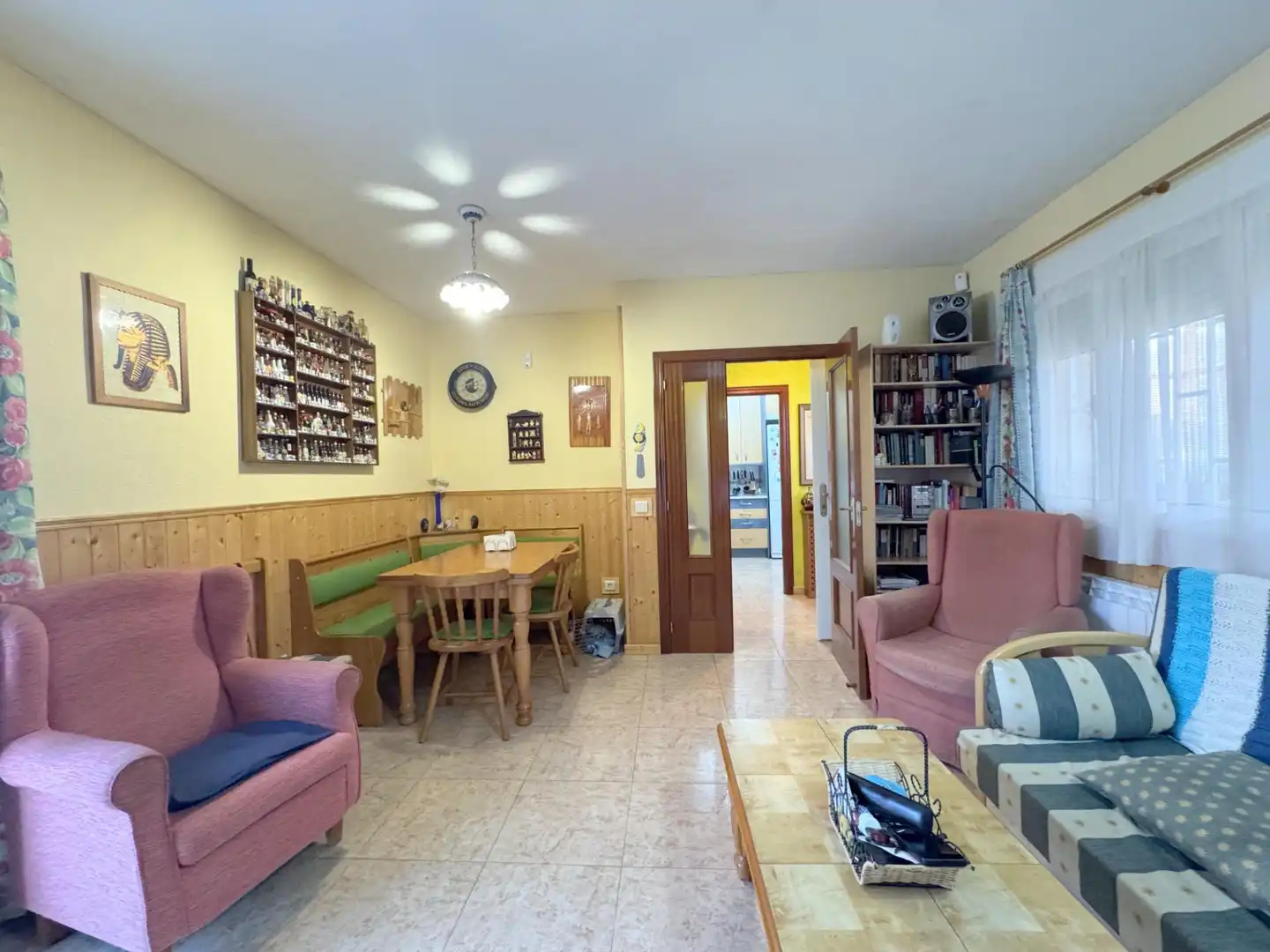 Sala de estar de Casa o chalet en venta en Herradón de Pinares con Calefacción, Jardín privado y Piscina