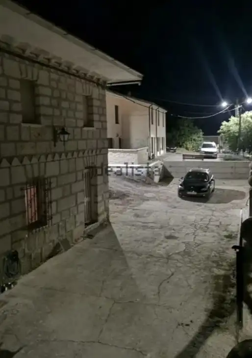 Vista exterior de Casa o chalet en venta en Cardeñuela Riopico con Calefacción, Jardín privado y Amueblado