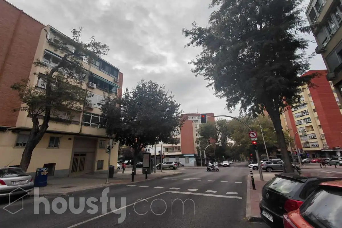 Exterior view of Flat for sale in Fuencarral - El Pardo
