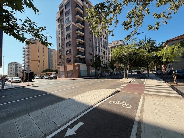 Vista exterior de Pis en venda en Castellón de la Plana / Castelló de la Plana amb Aire condicionat, Traster i Forn