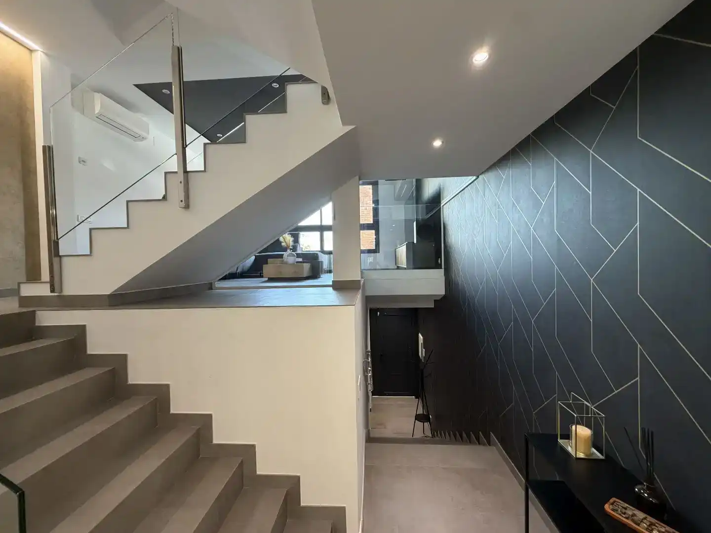 Casa adosada en venta en Sabadell con Aire acondicionado, Trastero y Balcón