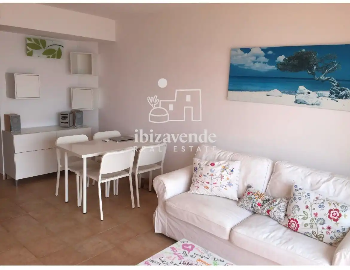 Wohnzimmer von Wohnung zur Miete in Santa Eulària des Riu mit Klimaanlage, Heizung und Terrasse