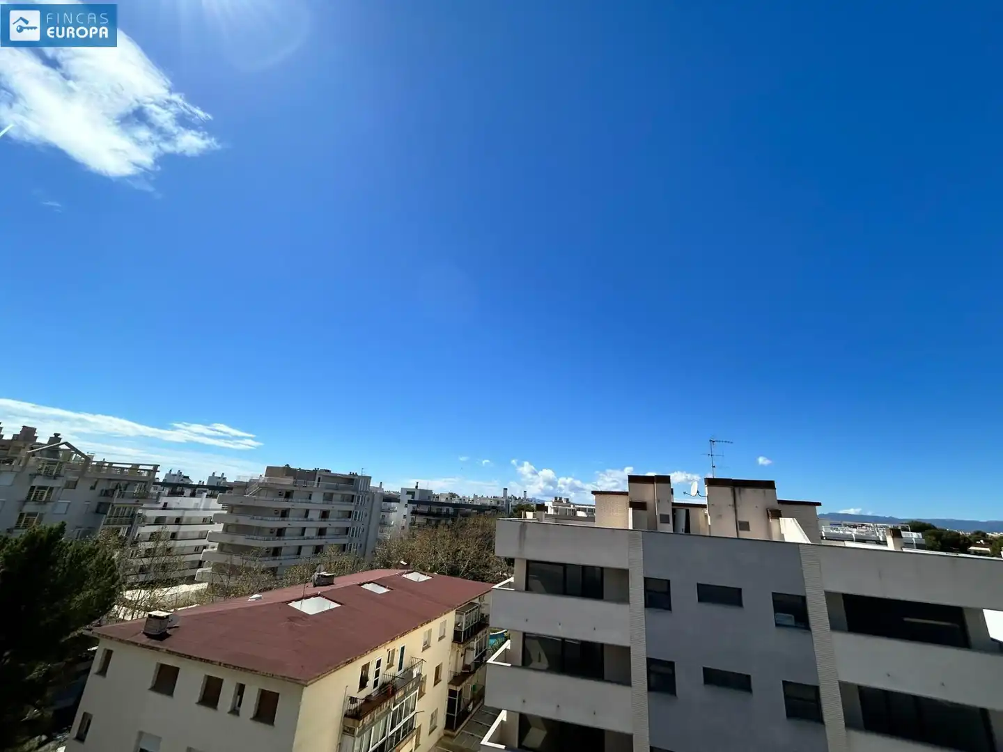 Außenansicht von Dachboden zum Verkauf in Salou mit Klimaanlage, Privatgarten und Terrasse