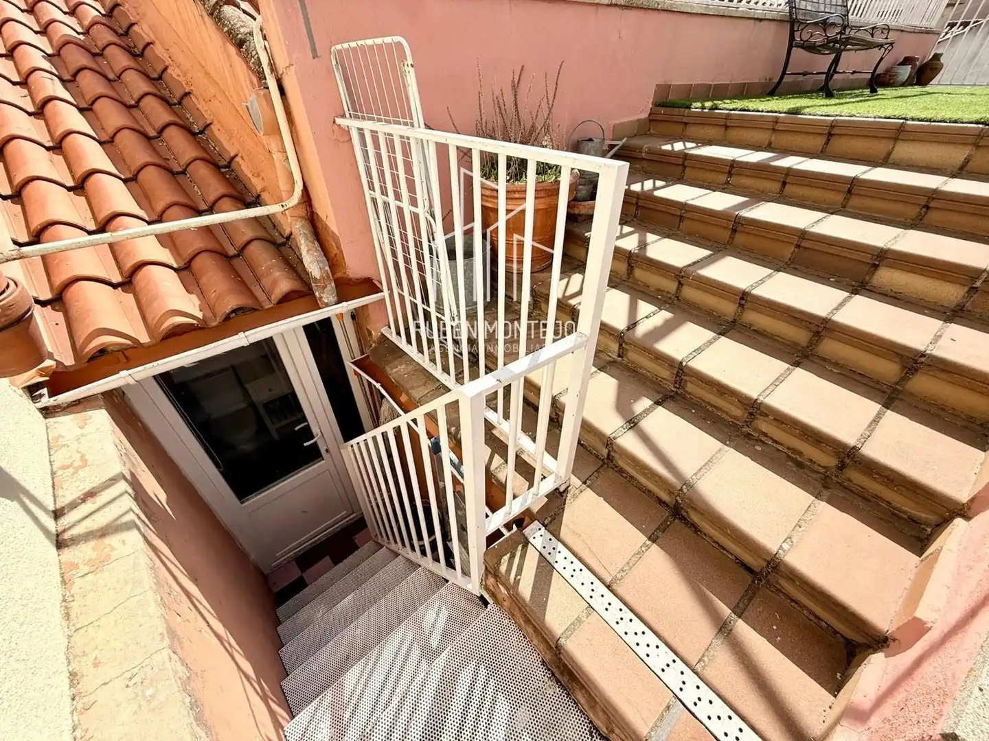 Balcony of Attic for rent in Salamanca  with Air Conditioner, Heating and Terrace