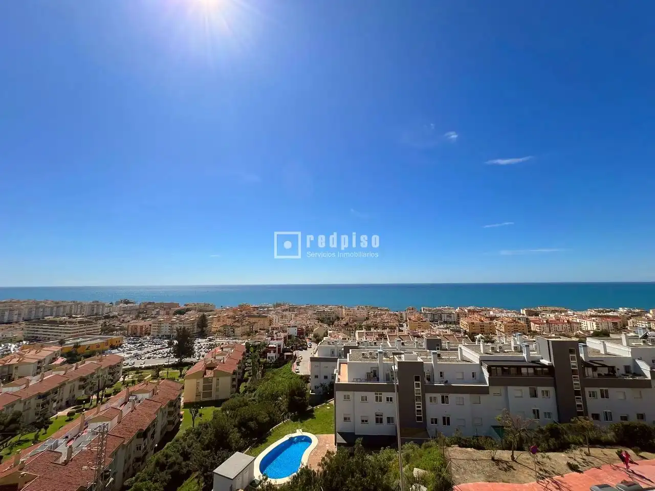 Vista exterior de Ático en venta en Rincón de la Victoria con Aire acondicionado, Calefacción y Jardín privado