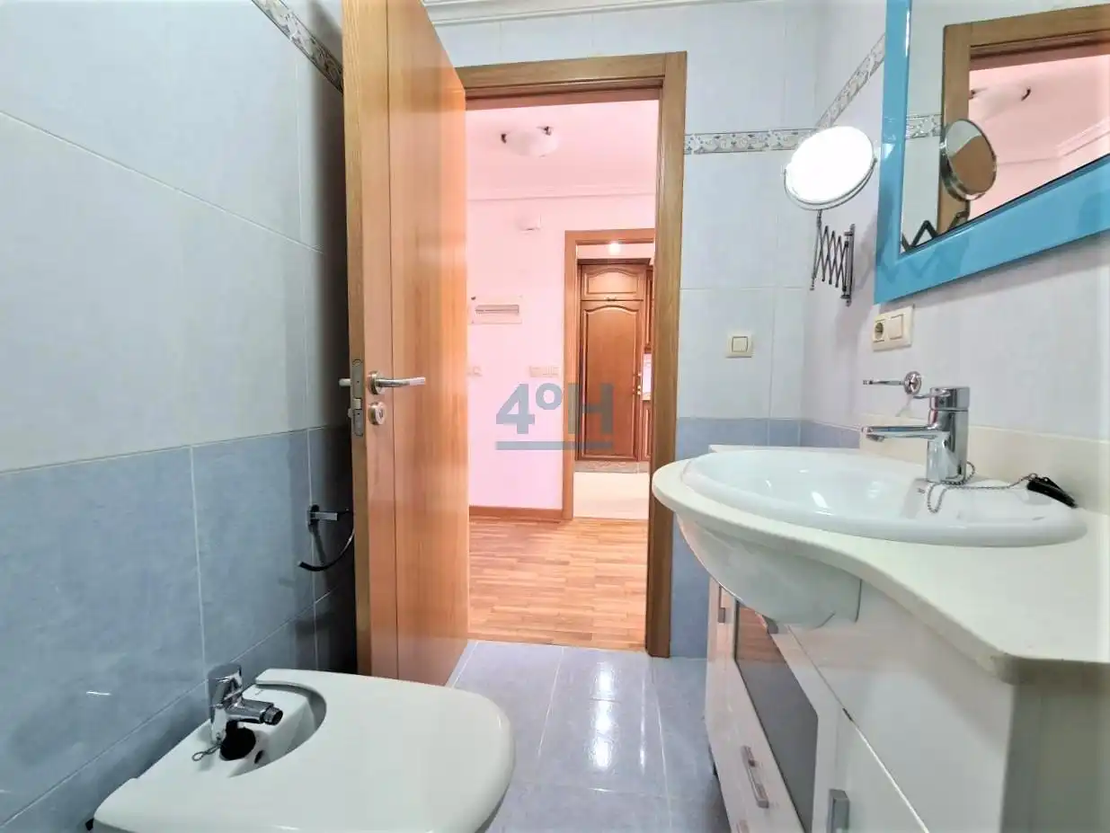 Bathroom of Duplexes for sale in Xinzo de Limia  with Heating and Storage room