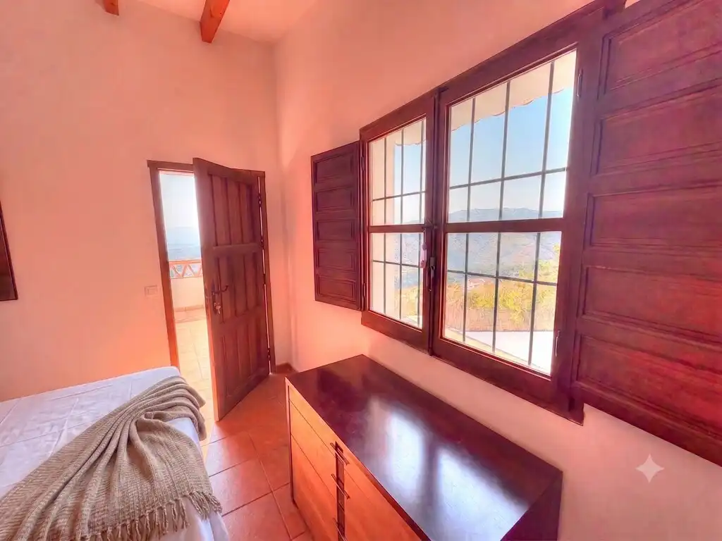 Habitación de Finca rústica en venta en Almáchar con Jardín privado, Trastero y Piscina