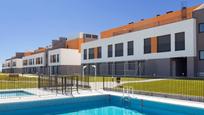 Swimming pool of Flat to rent in Parla  with Air Conditioner, Heating and Storage room
