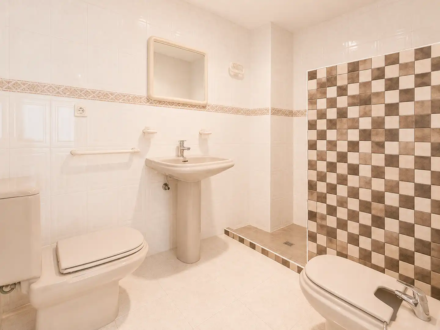 Baño de Piso en venta en Sueca