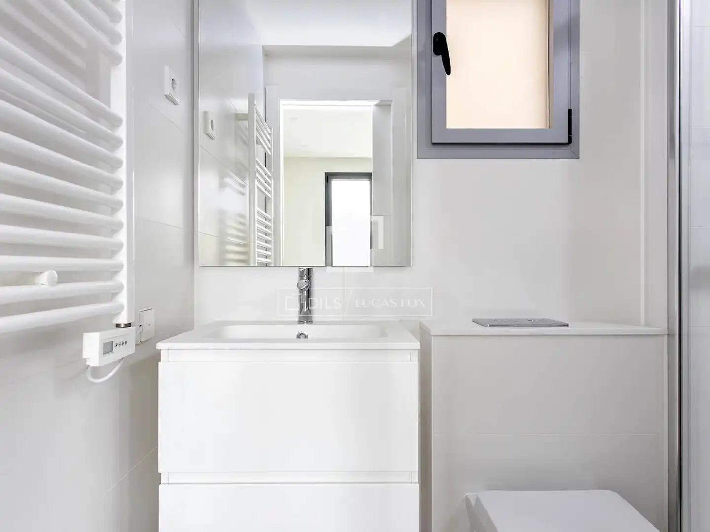 Bathroom of Flat for rent in Barcelona  with Air Conditioner, Heating and Parquet flooring