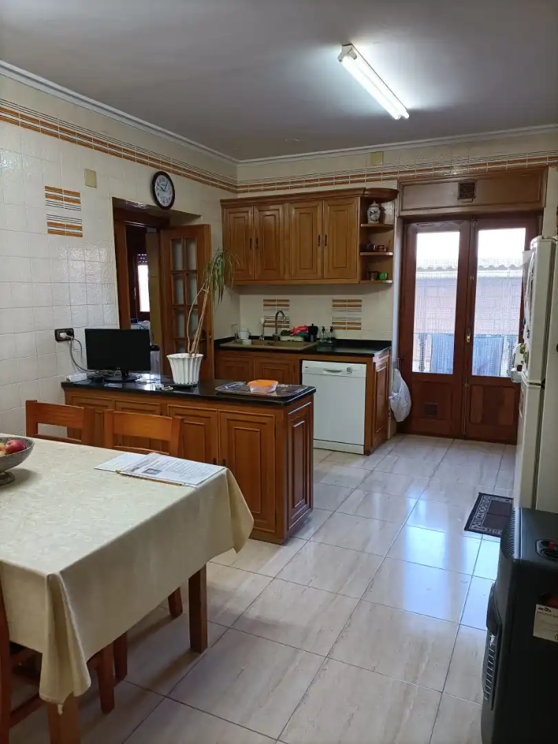 Cocina de Ático en venta en Segorbe con Parquet, Terraza y Amueblado