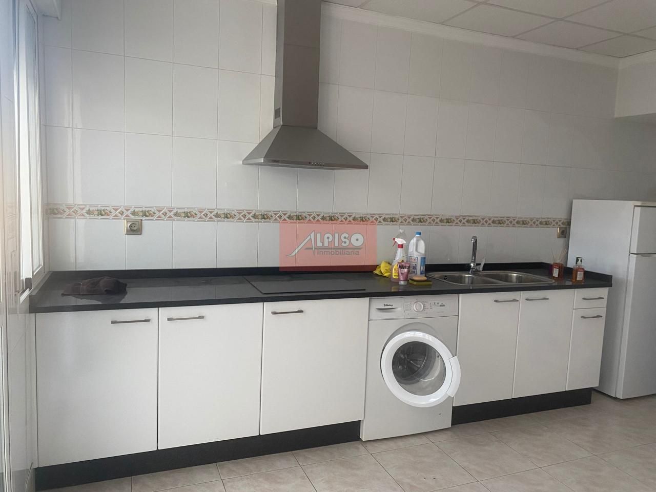 Kitchen of Flat for sale in Ourense Capital   with Heating, Parquet flooring and Balcony