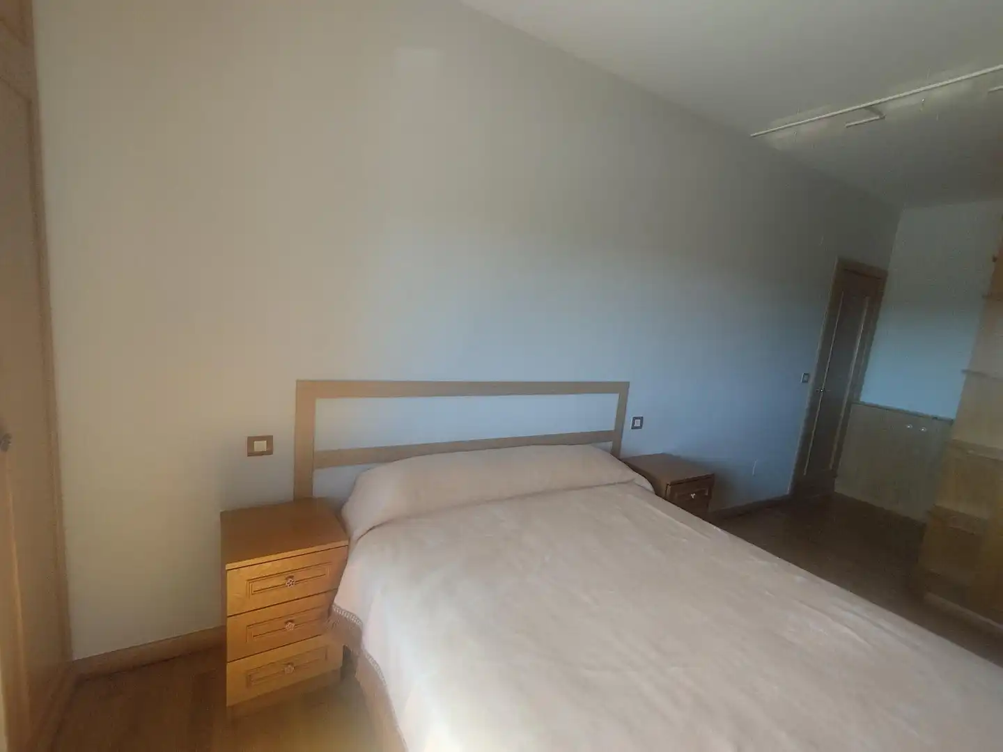 Dormitori de Apartament de lloguer en Lugo amb Calefacció, Terrassa i Traster