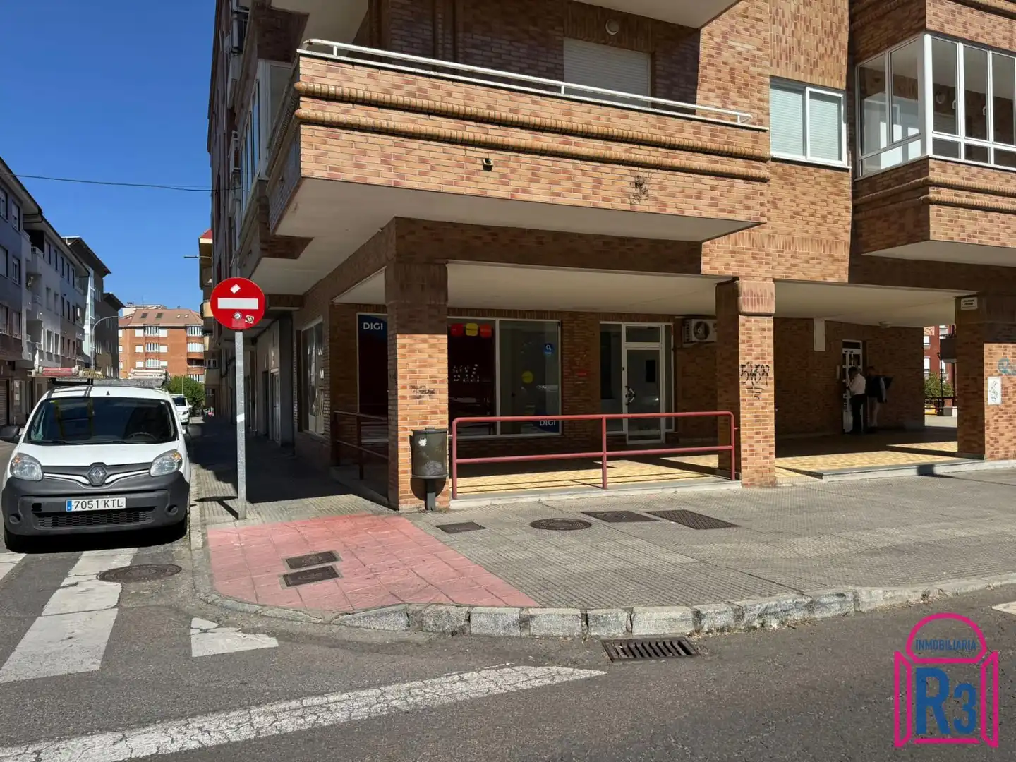 Local comercial en venda a Jorge de Montemayor, imagen 2