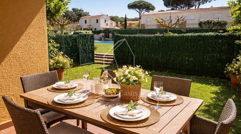 Foto 3 de Casa adosada en venta en Carrer Canigó, 13, Riells, L'Escala