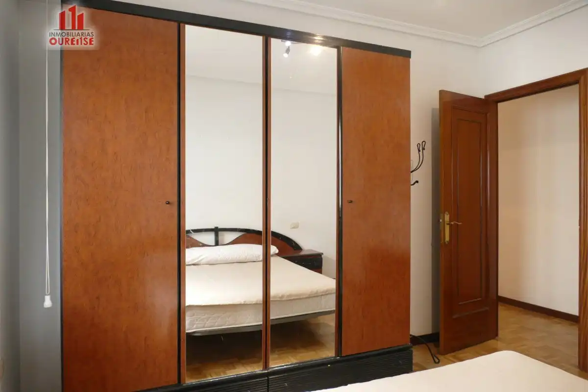 Habitación de Piso de alquiler en Ourense Capital  con Calefacción, Amueblado y Balcón