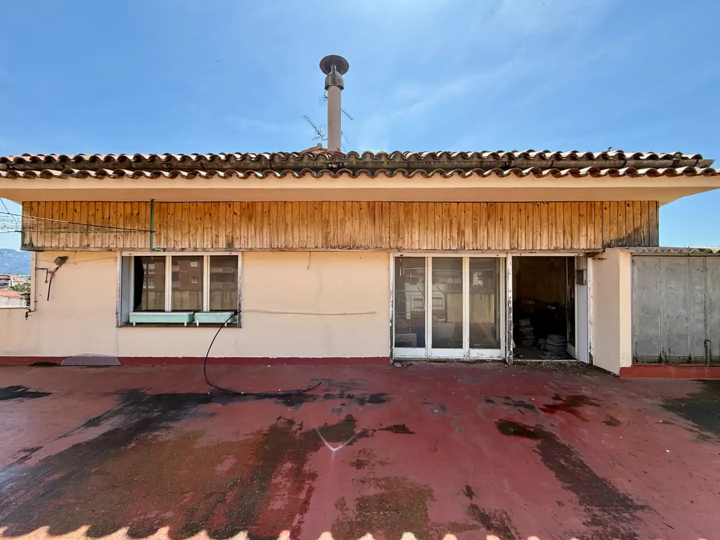 Exterior view of Attic for sale in Berga  with Terrace, Storage room and Balcony