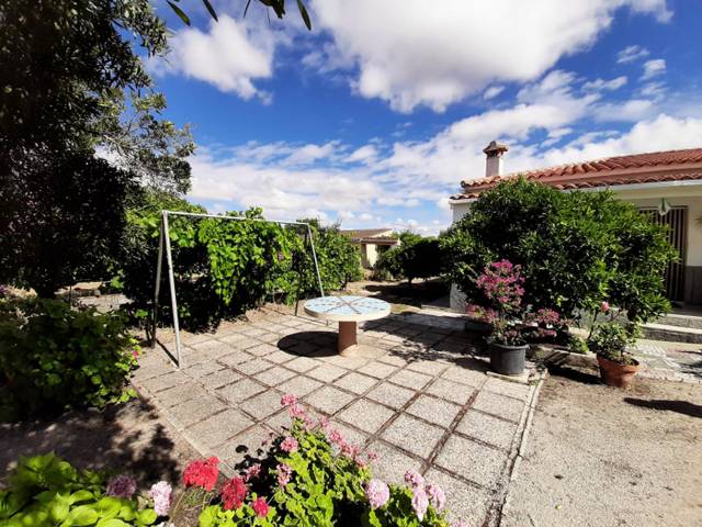 Casa-chalet en Venta en Malpartida de Cáceres