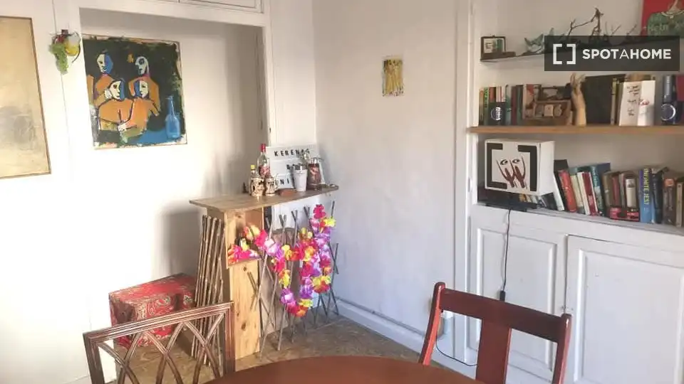 Comedor de Piso de alquiler en Barcelona con Aire acondicionado, Calefacción y Amueblado
