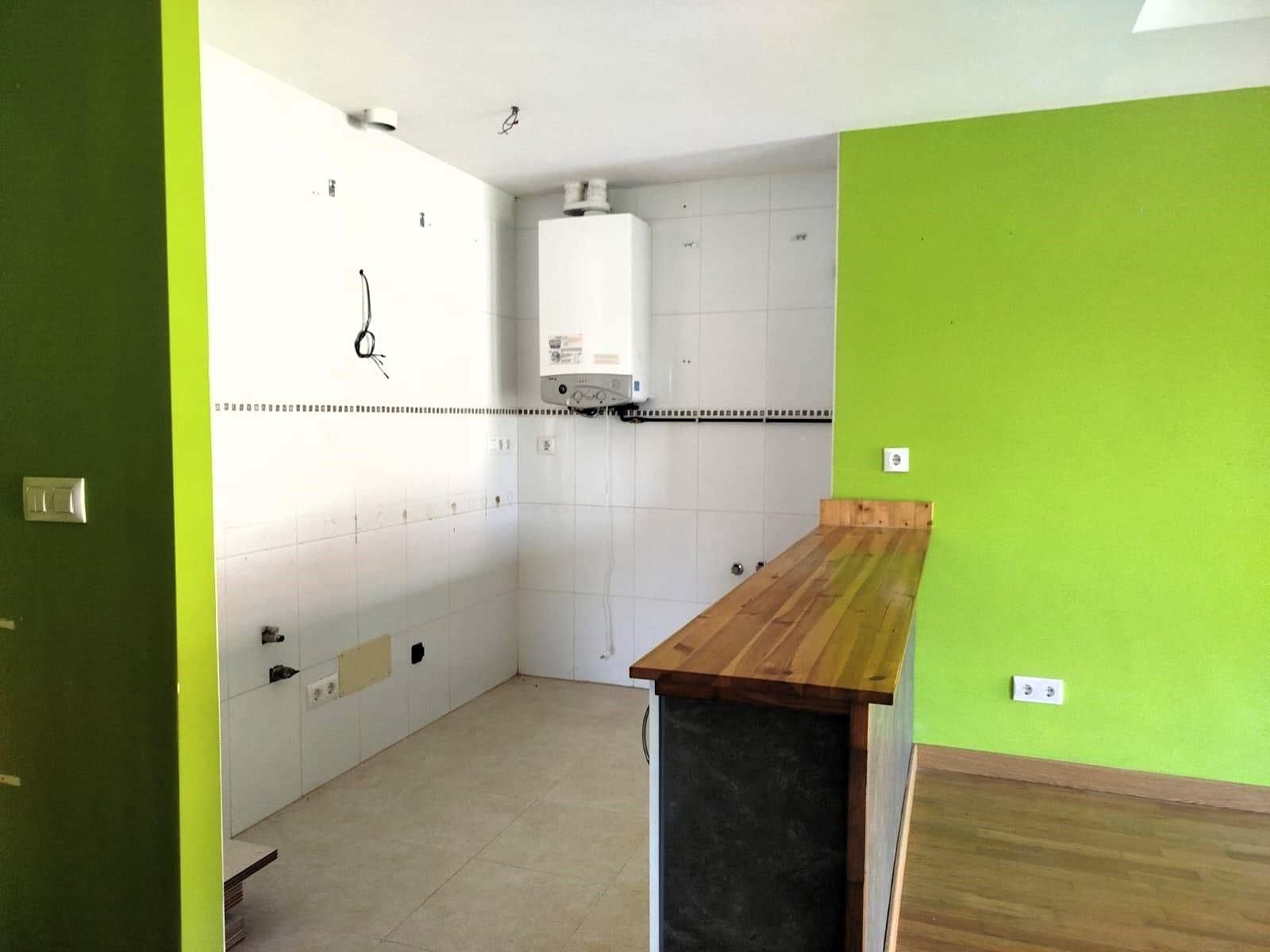 Kitchen of Flat for sale in Castañeda  with Heating and Balcony