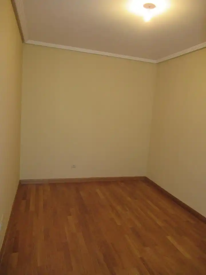 Schlafzimmer von Erdgeschoss zum Verkauf in Plasencia mit Heizung