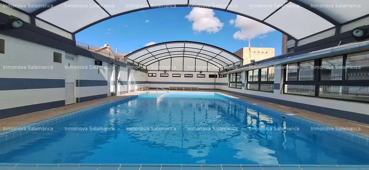 Piscina de Pis de lloguer en Salamanca amb Calefacció, Moblat i Piscina comunitària