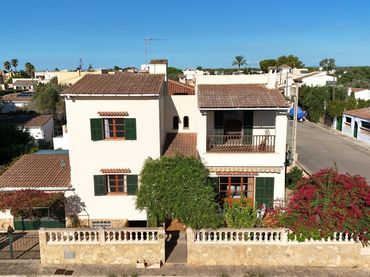 Casa amb jardí en venda a sipia 55