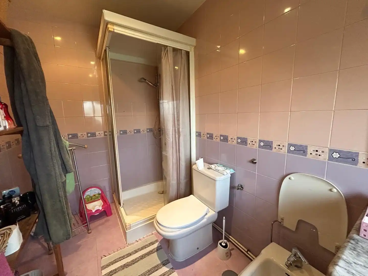 Baño de Casa o chalet en venta en San Román de los Montes con Calefacción, Jardín privado y Piscina