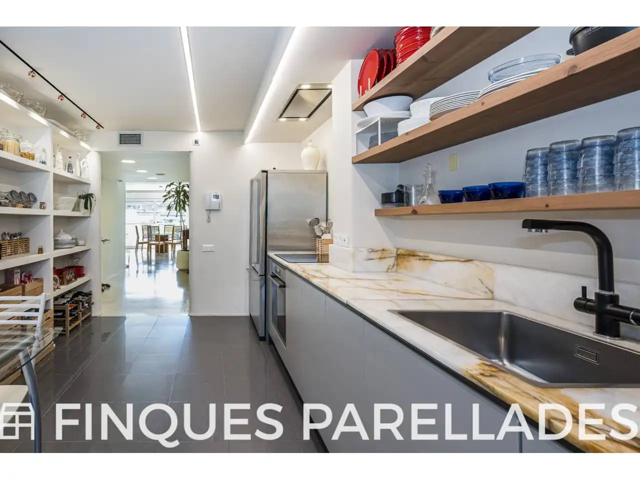 Kitchen of Flat for sale in Sitges  with Air Conditioner, Heating and Terrace