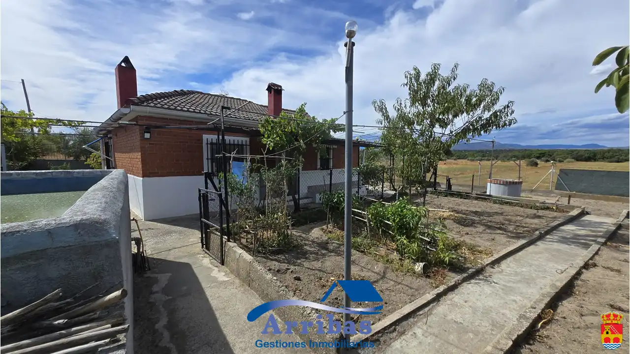 Vista exterior de Casa o chalet en venta en Escalona con Calefacción, Jardín privado y Terraza